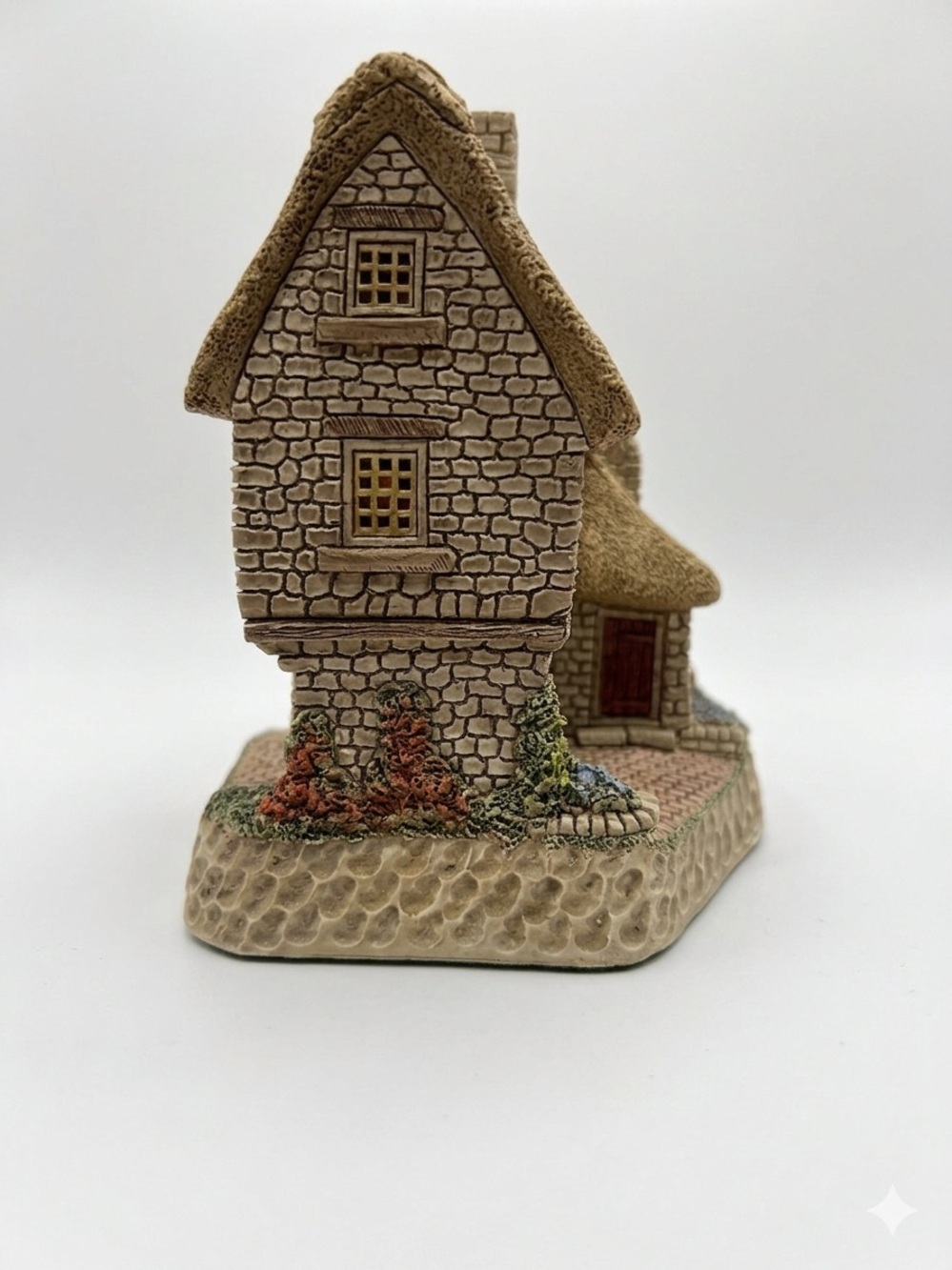 David Winter Cottages Sextons D1267‎ Guild Symbol of Membership 1997 England